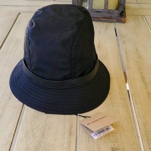 Burberry hat